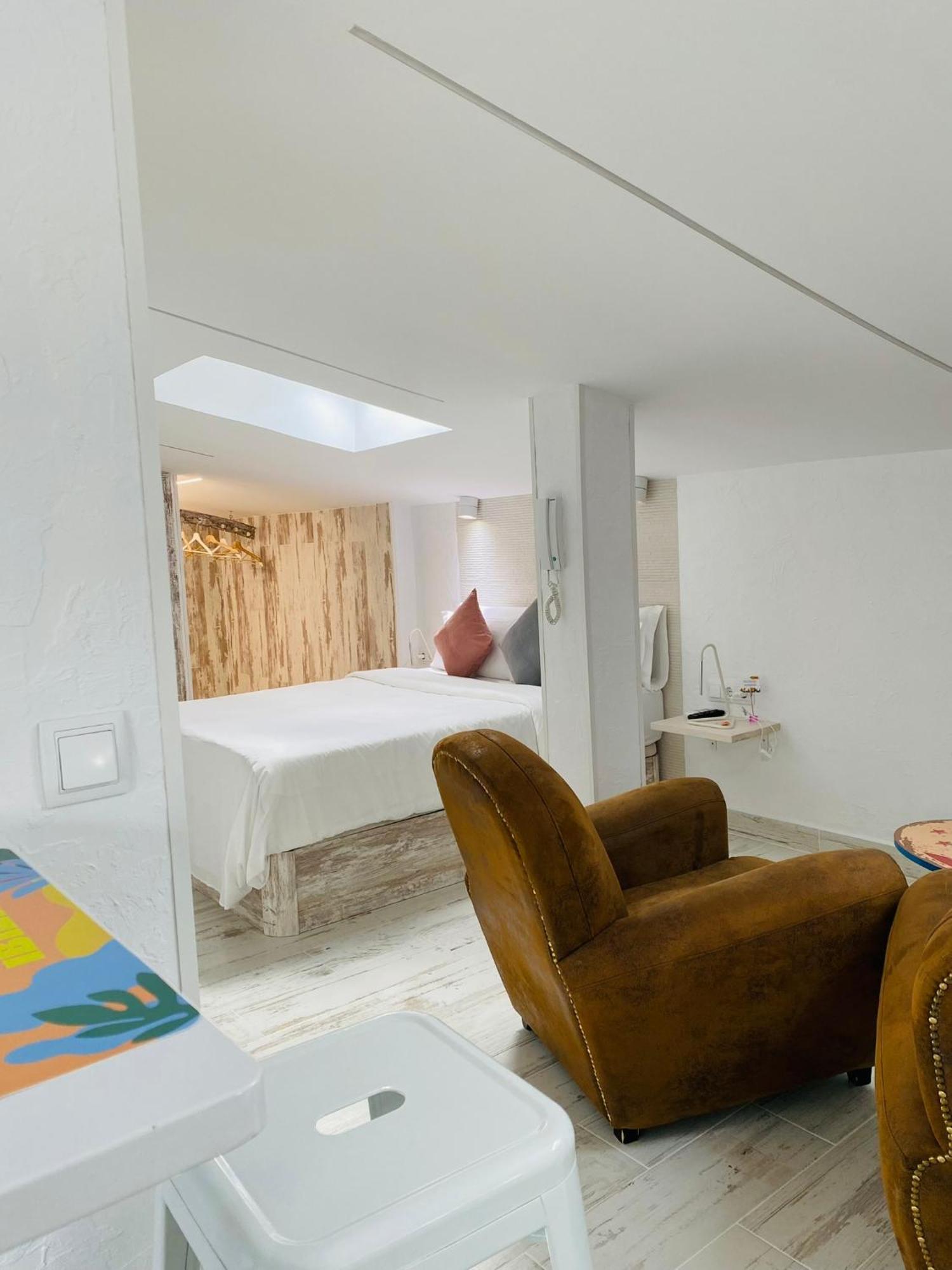 T-Homes - Cuenca Madrid Exterior photo